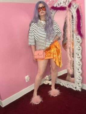 Striped tee size Large